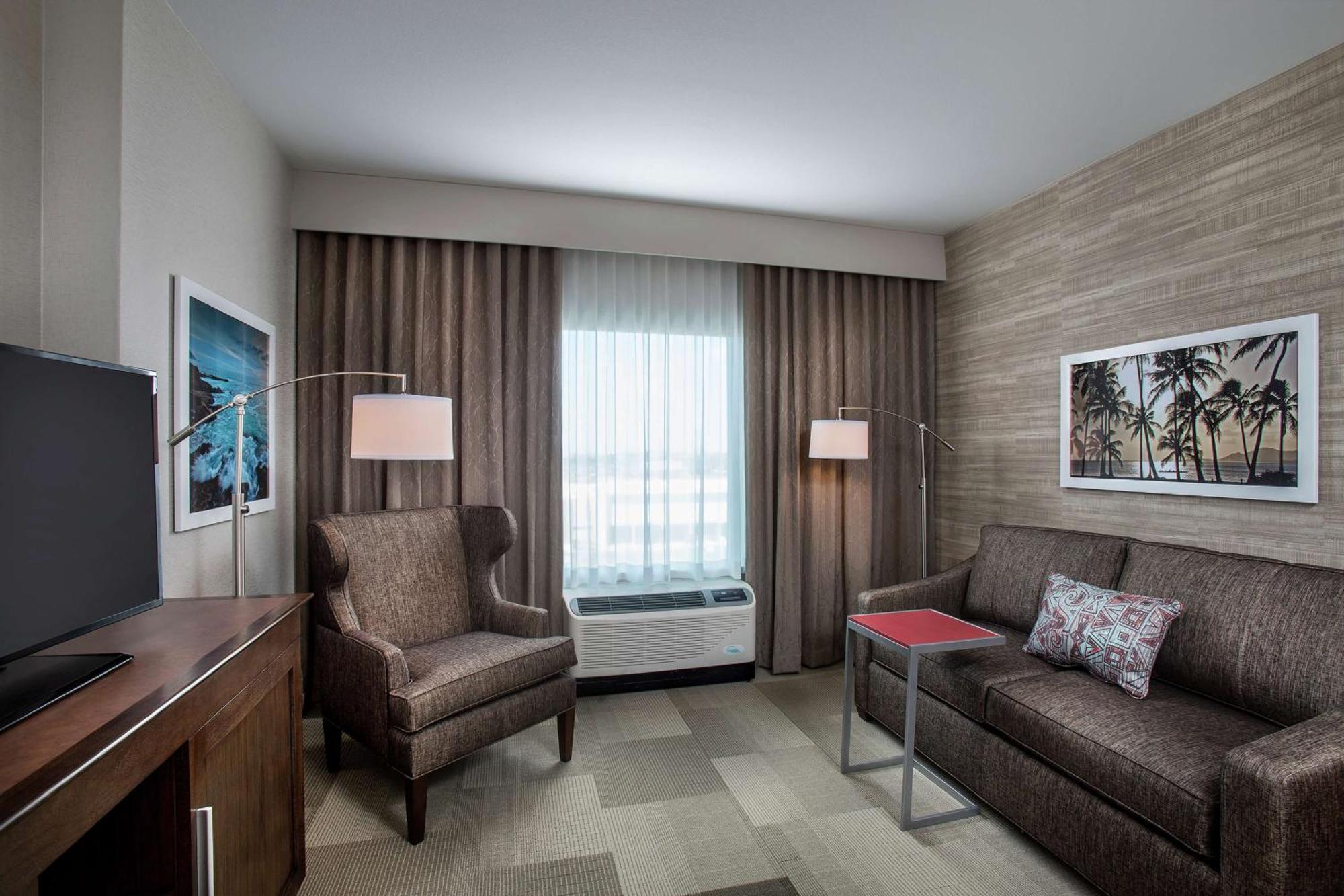 Hampton Inn & Suites Oahu Kapolei - Free Parking - No Resort Fee Extérieur photo