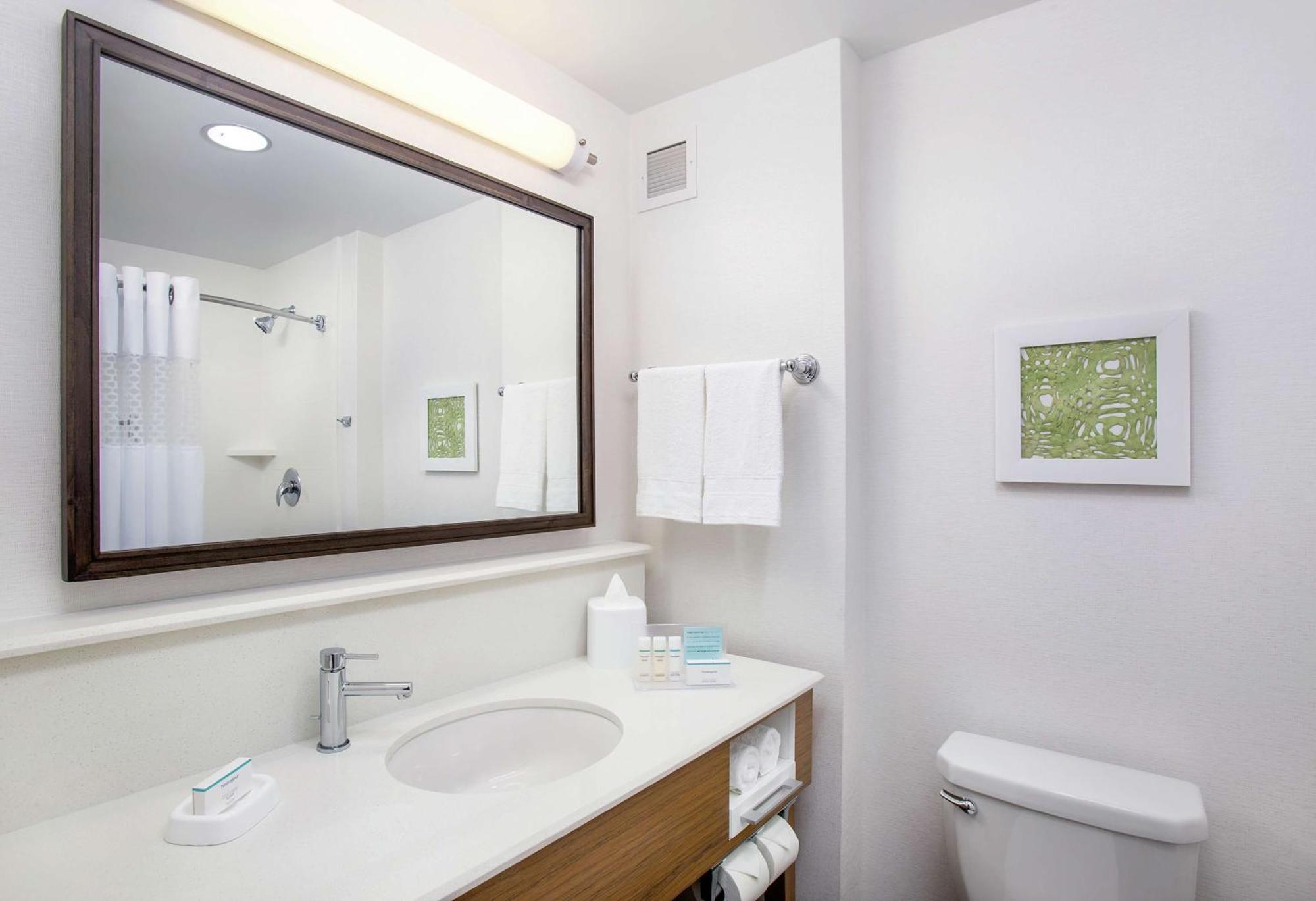 Hampton Inn & Suites Oahu Kapolei - Free Parking - No Resort Fee Extérieur photo